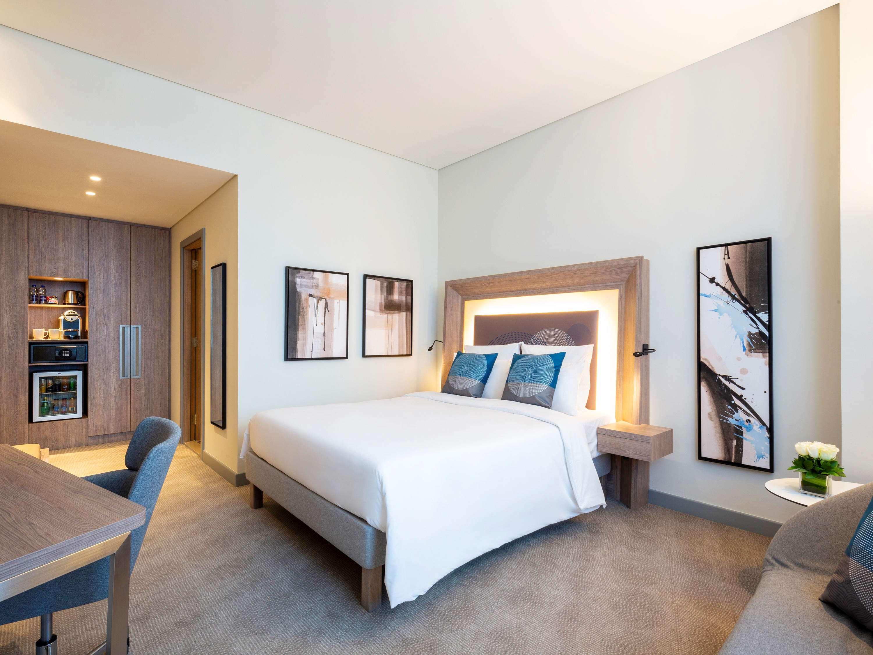 Novotel Bur Dubai - Healthcare City Esterno foto