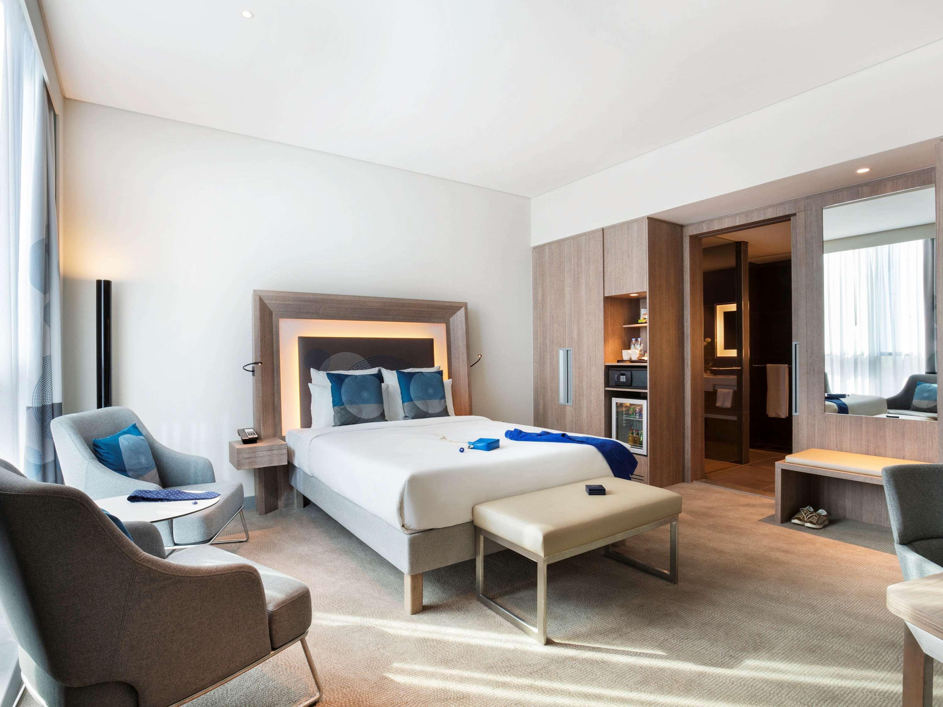 Novotel Bur Dubai - Healthcare City Esterno foto