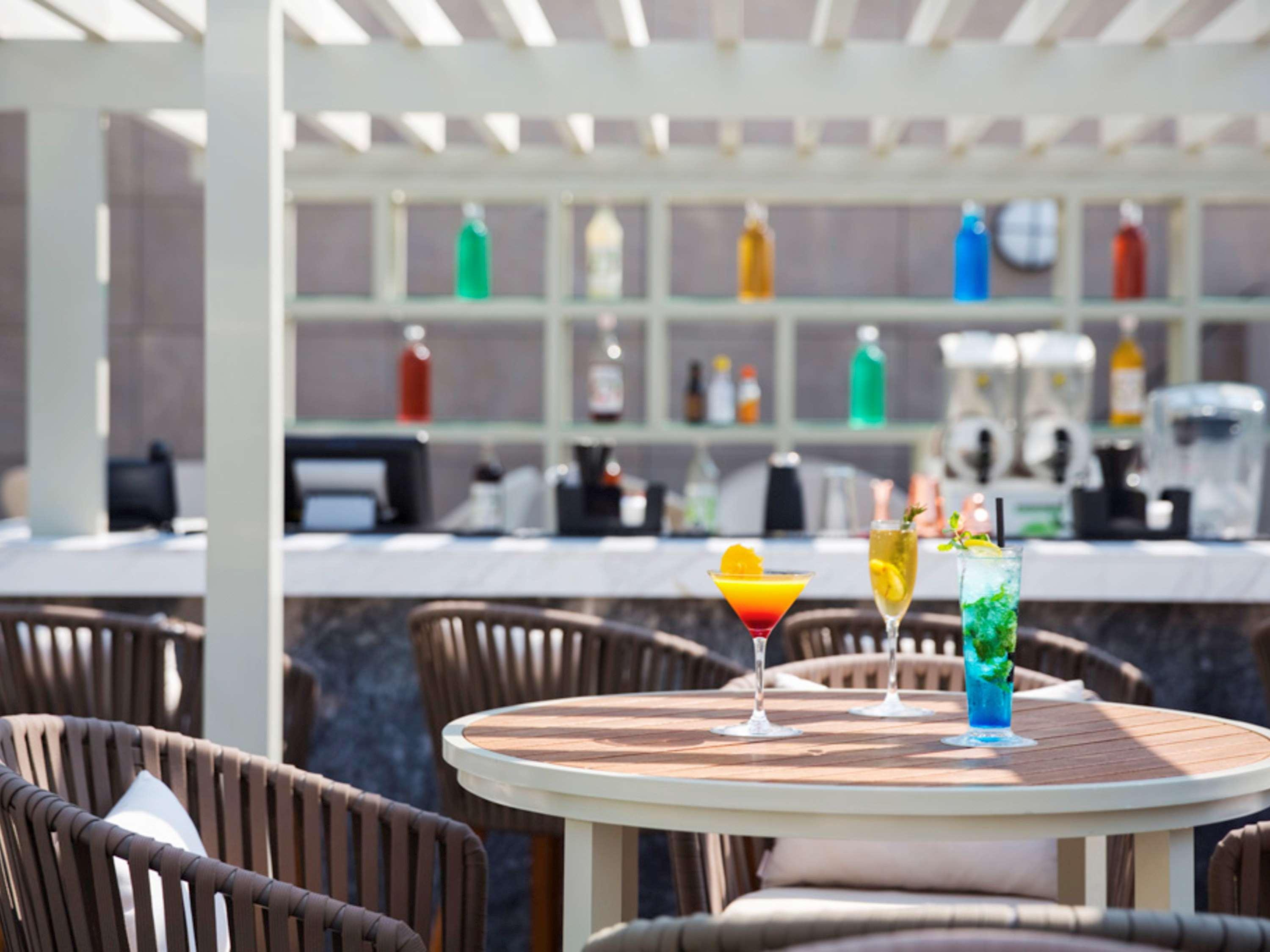 Novotel Bur Dubai - Healthcare City Esterno foto
