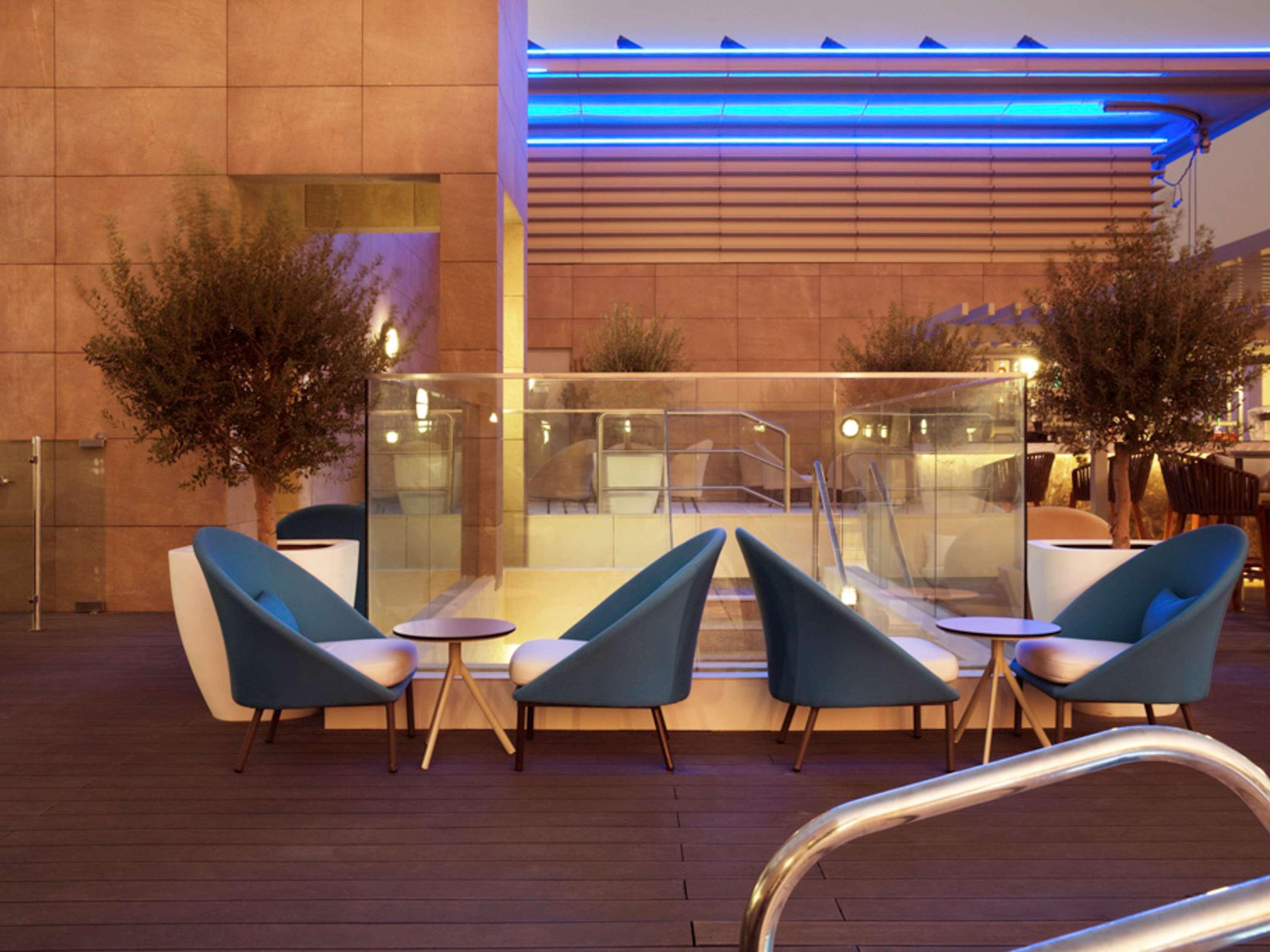 Novotel Bur Dubai - Healthcare City Esterno foto