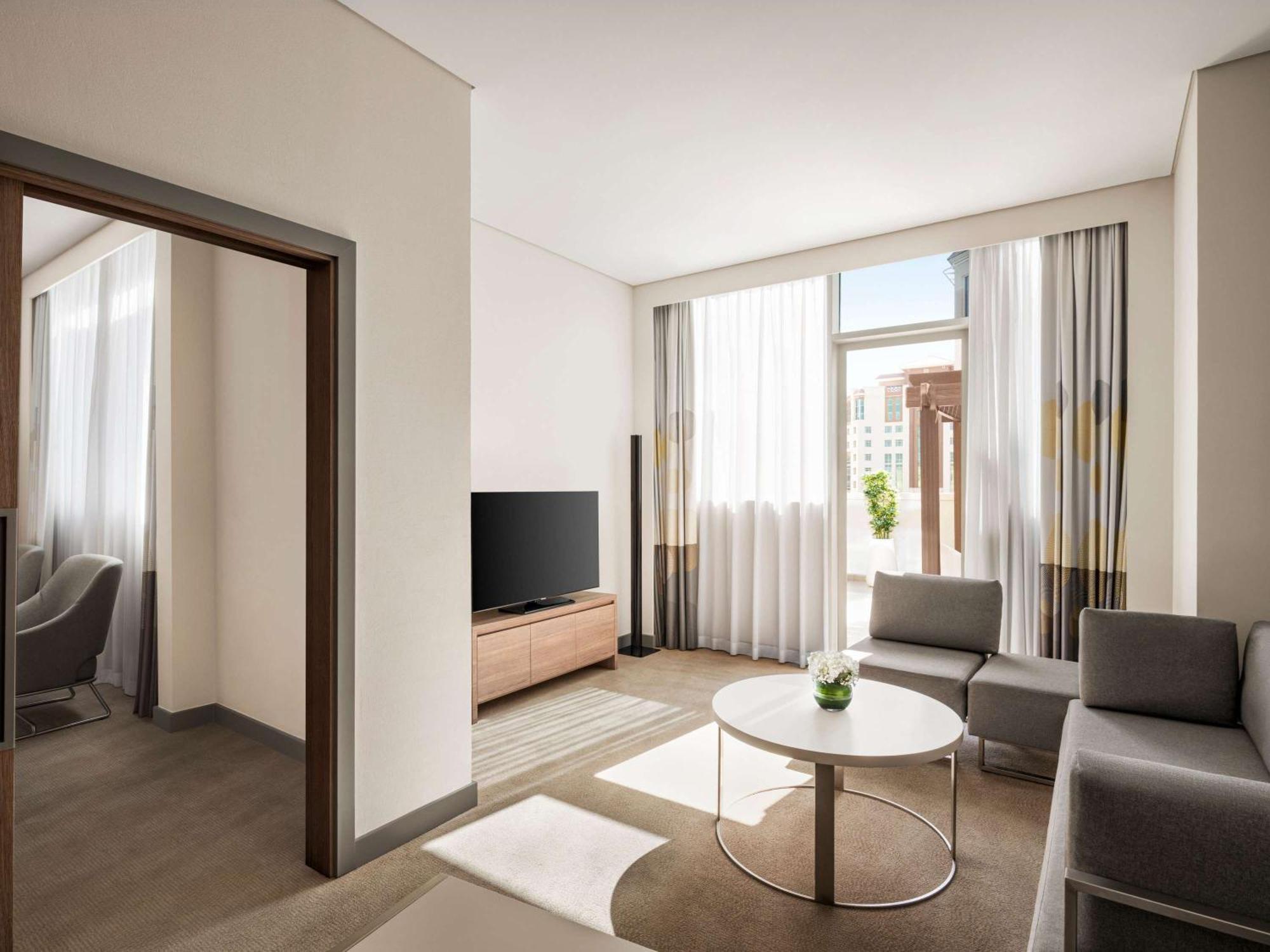 Novotel Bur Dubai - Healthcare City Esterno foto