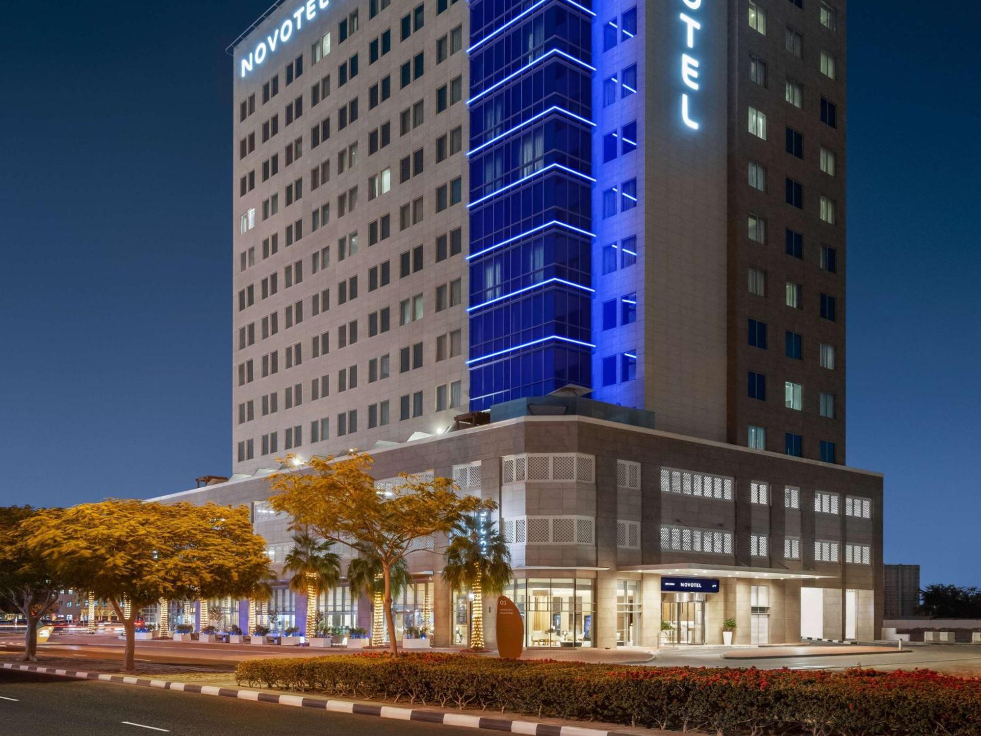 Novotel Bur Dubai - Healthcare City Esterno foto