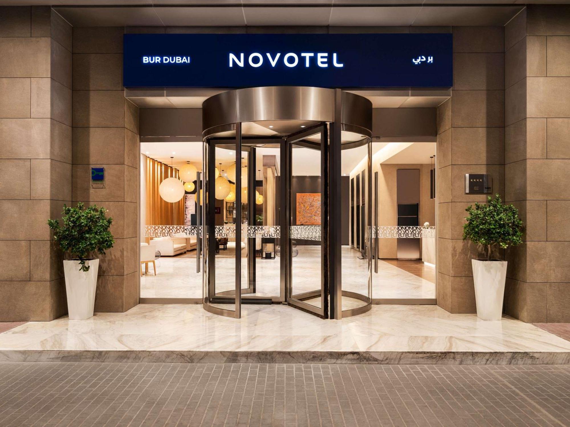 Novotel Bur Dubai - Healthcare City Esterno foto