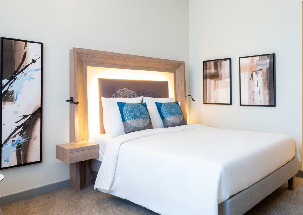 Novotel Bur Dubai - Healthcare City Esterno foto