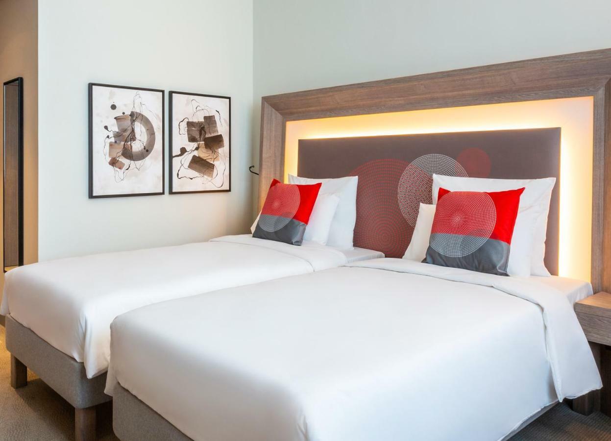 Novotel Bur Dubai - Healthcare City Esterno foto